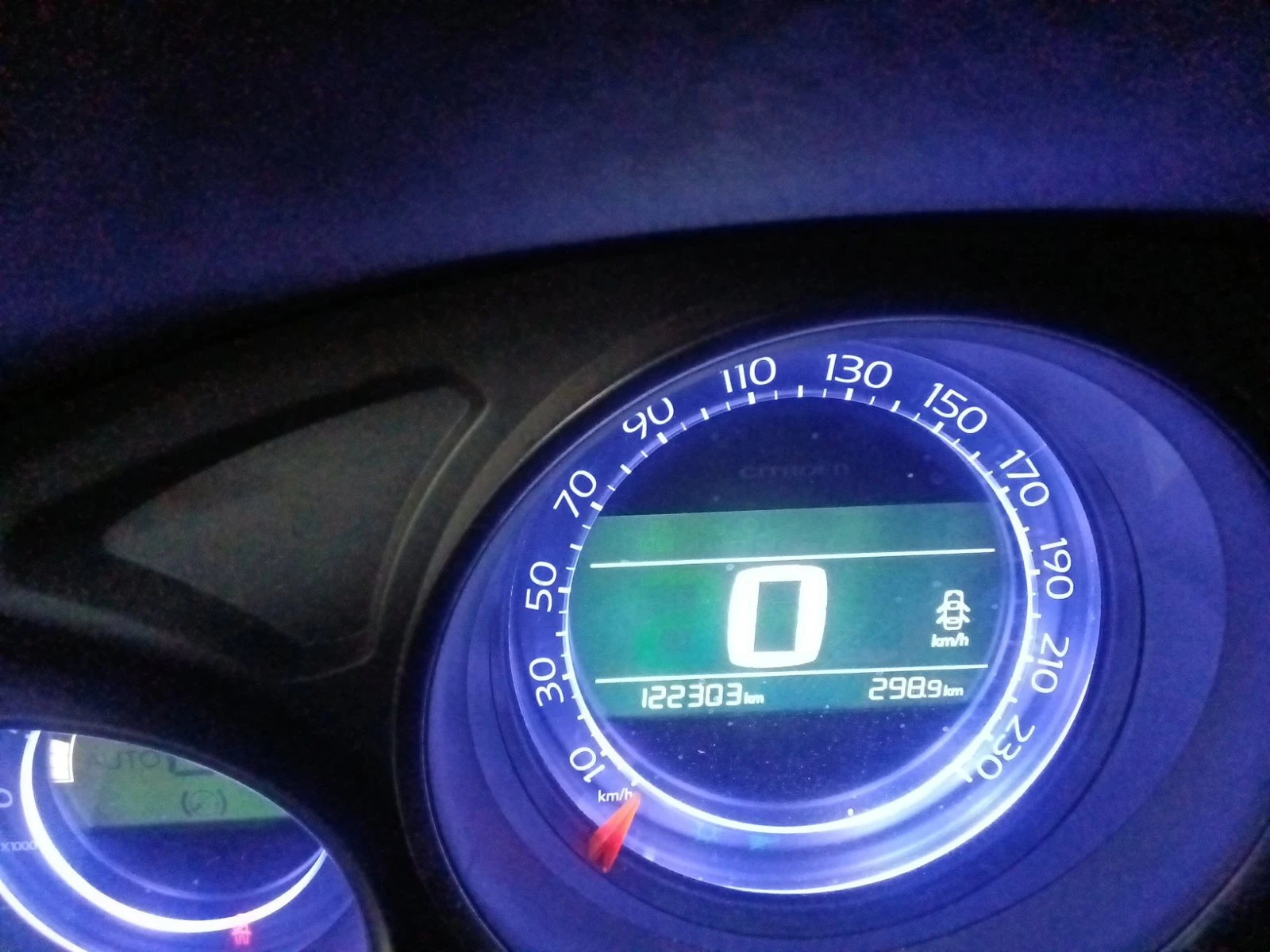Citroen C4 1.6 HDI, Отличен, 123000км, серв.книжка, зимни гум, снимка 14 - Автомобили и джипове - 55792447