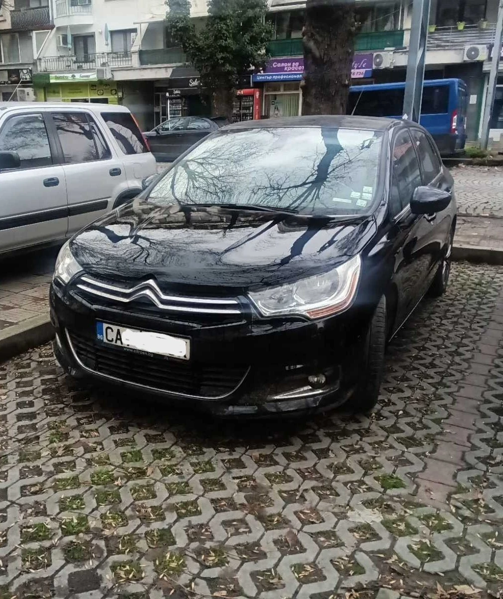 Citroen C4 1.6 HDI, Отличен, 123000км, серв.книжка, зимни гум, снимка 3 - Автомобили и джипове - 55792447