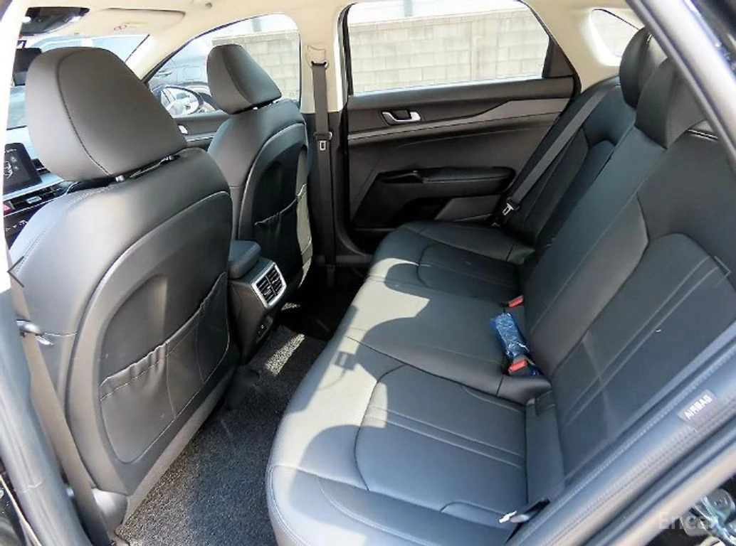 Kia K8 HYBRID* PRESTIGE* ОБДУХВАНЕ* ДИСТРОНИК* LANE* ASSI, снимка 13 - Автомобили и джипове - 55969248