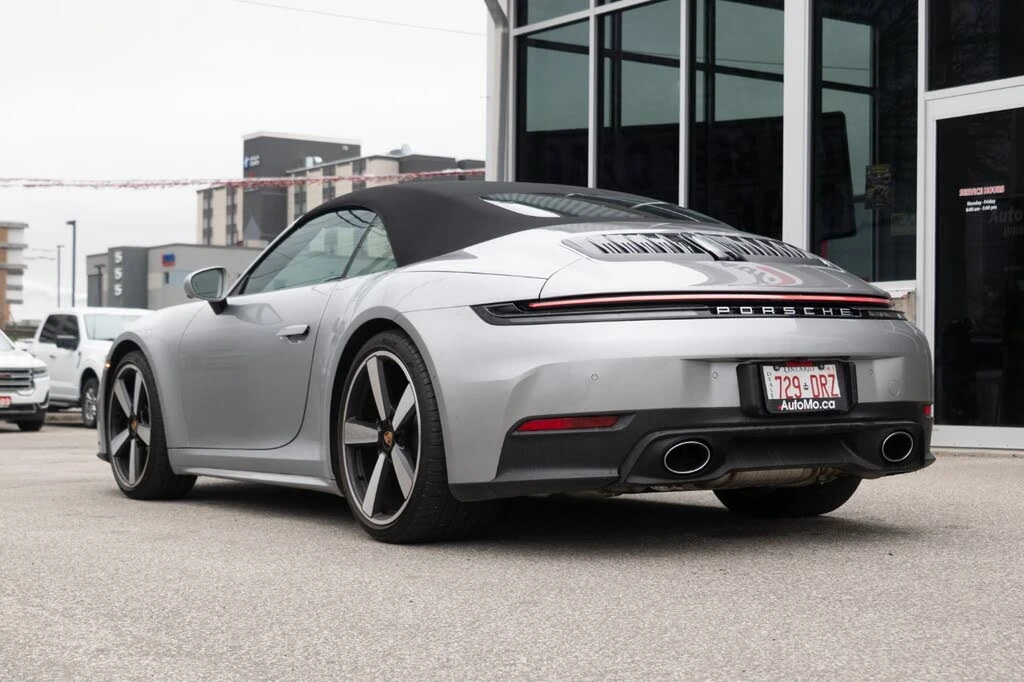 Porsche 911 CARRERA* CABRIO* CHRONO* ОБДУХВАНЕ* 360* КРАЙНА ЦЕ, снимка 4 - Автомобили и джипове - 55979338