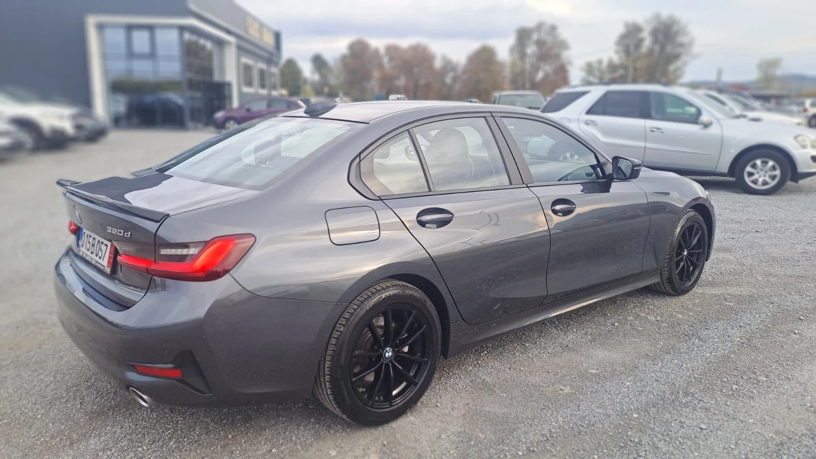 BMW 320, снимка 6 - Автомобили и джипове - 56524655