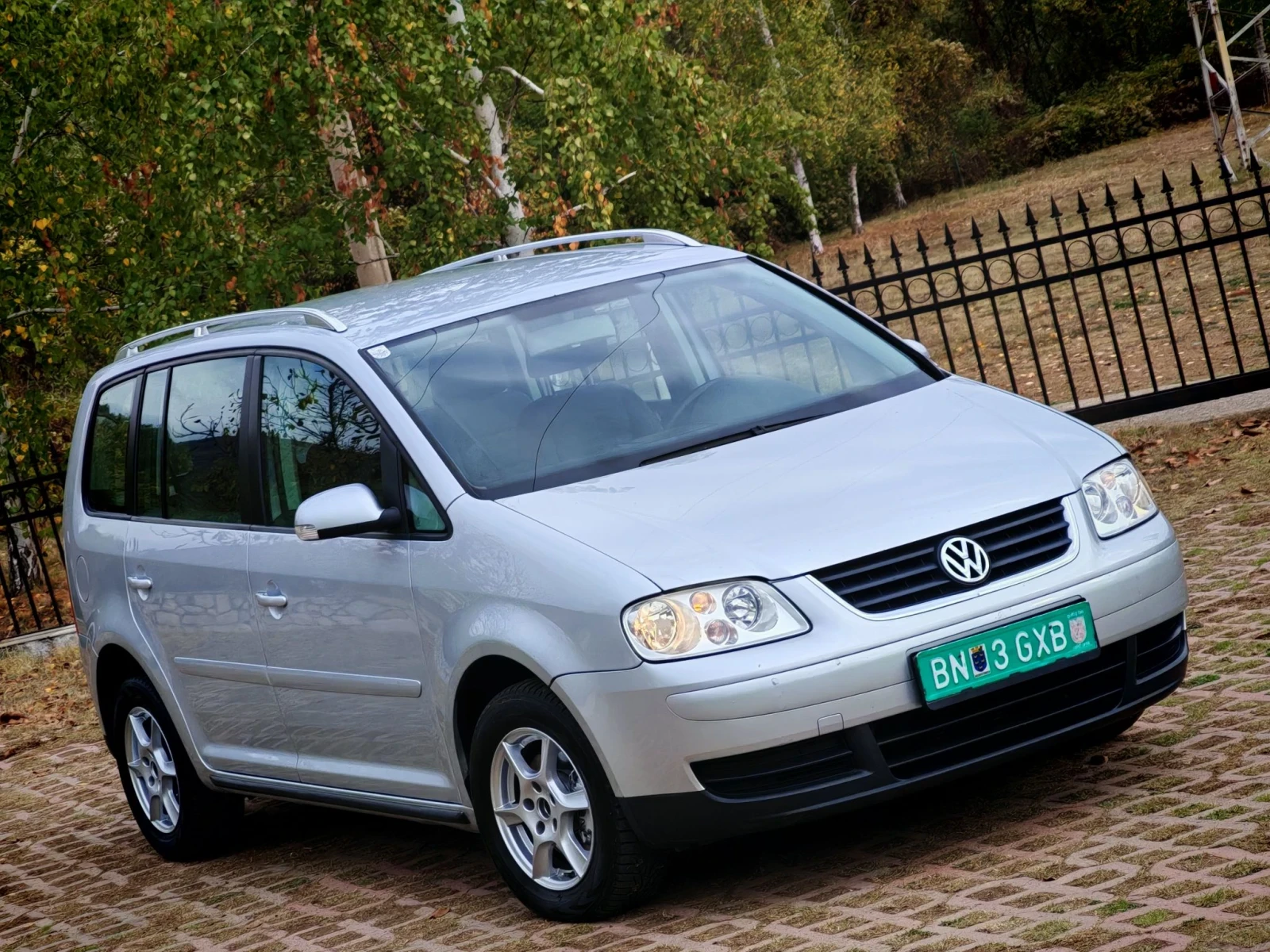 VW Touran 1.9TDI(105)* 6-СКОРОСТИ* КЛИМАТРОНИК* 