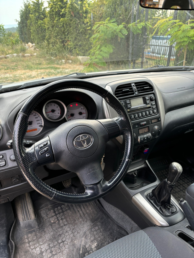 Toyota Rav4 Къса база, снимка 11 - Автомобили и джипове - 46741165