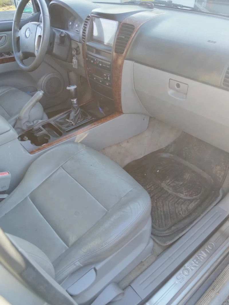 Kia Sorento, снимка 7 - Автомобили и джипове - 52631276