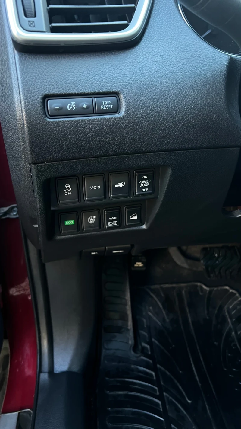 Nissan Rogue 2.5 4х4, снимка 8 - Автомобили и джипове - 52681569