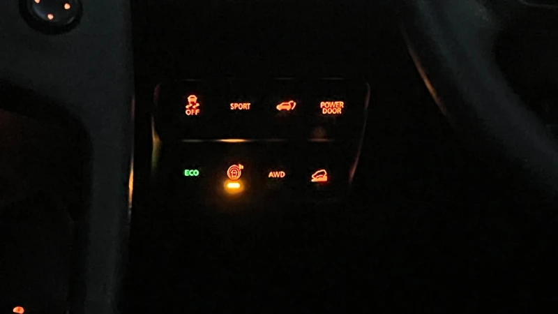 Nissan Rogue 2.5 4х4, снимка 12 - Автомобили и джипове - 52681569