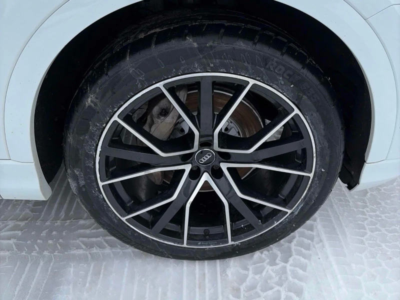 Audi Q8 Technik С РЕГИСТРАЦИЯ & АВТО КРЕДИТ , снимка 9 - Автомобили и джипове - 53594962