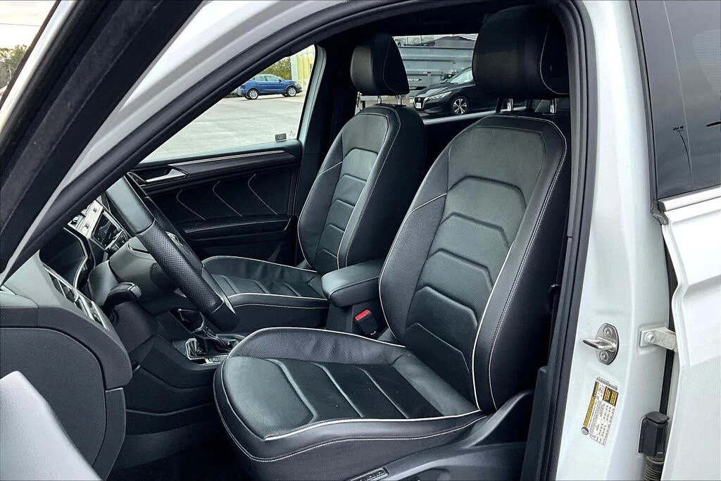 VW Tiguan R-LINE 4MOTION* ПОДГРЕВ* КАМЕРА* ПАНОРАМА* МЪРТВА  - изображение 9