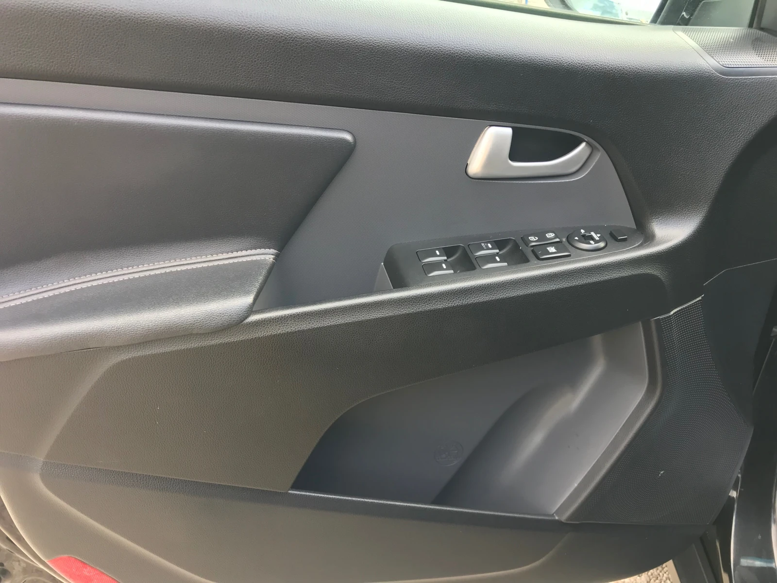 Kia Sportage 1.7crdi-116kc.-6ck., снимка 15 - Автомобили и джипове - 53180144