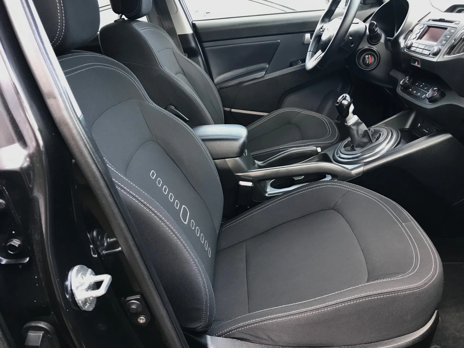 Kia Sportage 1.7crdi-116kc.-6ck., снимка 10 - Автомобили и джипове - 53180144