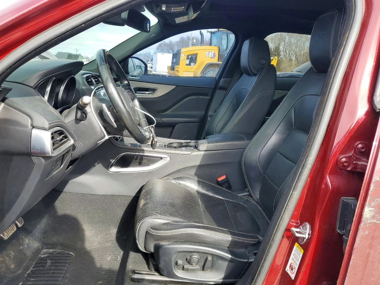 Jaguar F-PACE * S* КОЖА* ПОДГРЕВ* PANORAMA* , снимка 7 - Автомобили и джипове - 53991607