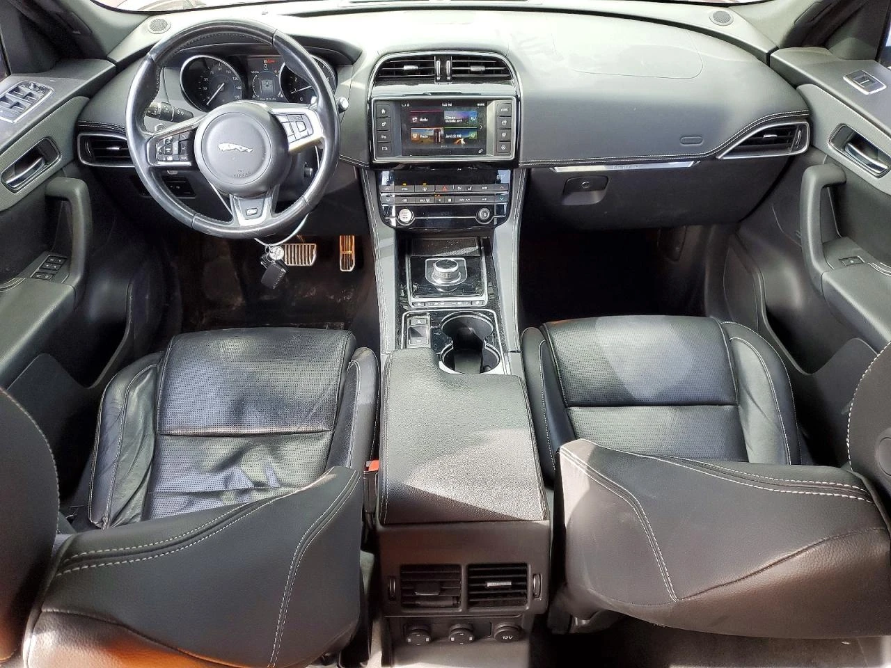 Jaguar F-PACE * S* КОЖА* ПОДГРЕВ* PANORAMA* , снимка 8 - Автомобили и джипове - 53991607