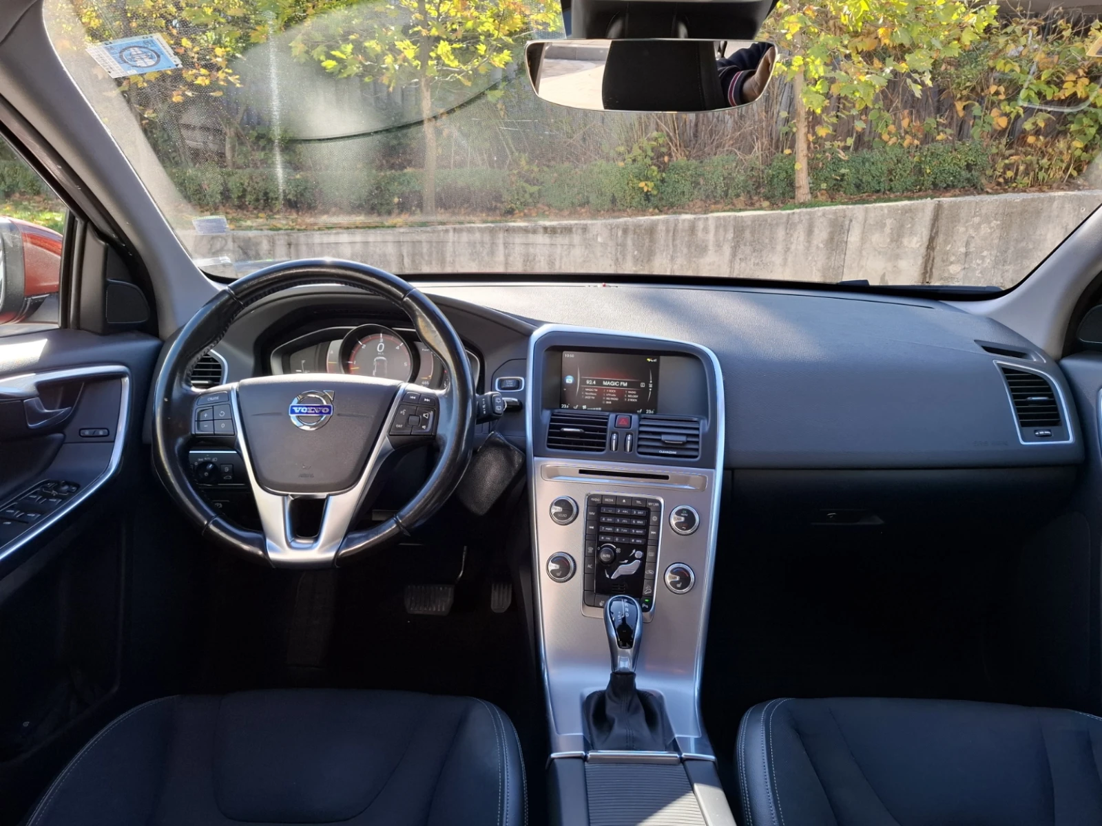 Volvo XC60 2.4 D4 AWD, снимка 6 - Автомобили и джипове - 54014288