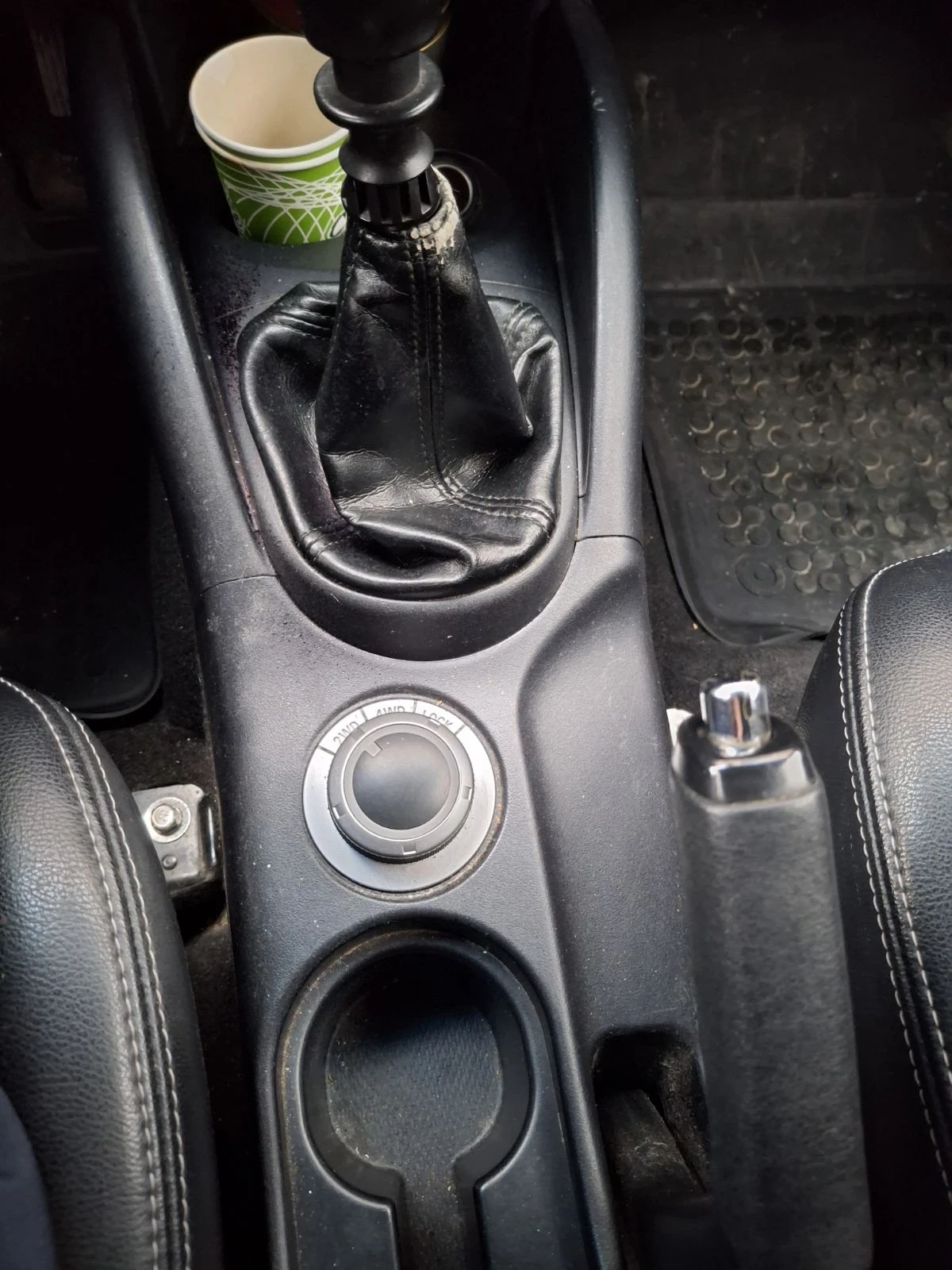 Citroen C-Crosser, снимка 9 - Автомобили и джипове - 54259696