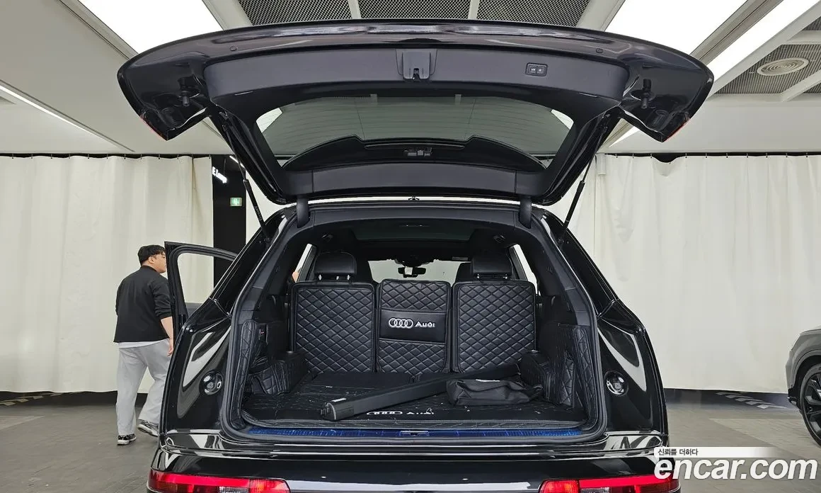 Audi Q7 55 TFSI DISTRONIC| MATRIX| B&O| ПАНО| ОБДУХ, снимка 13 - Автомобили и джипове - 55219333