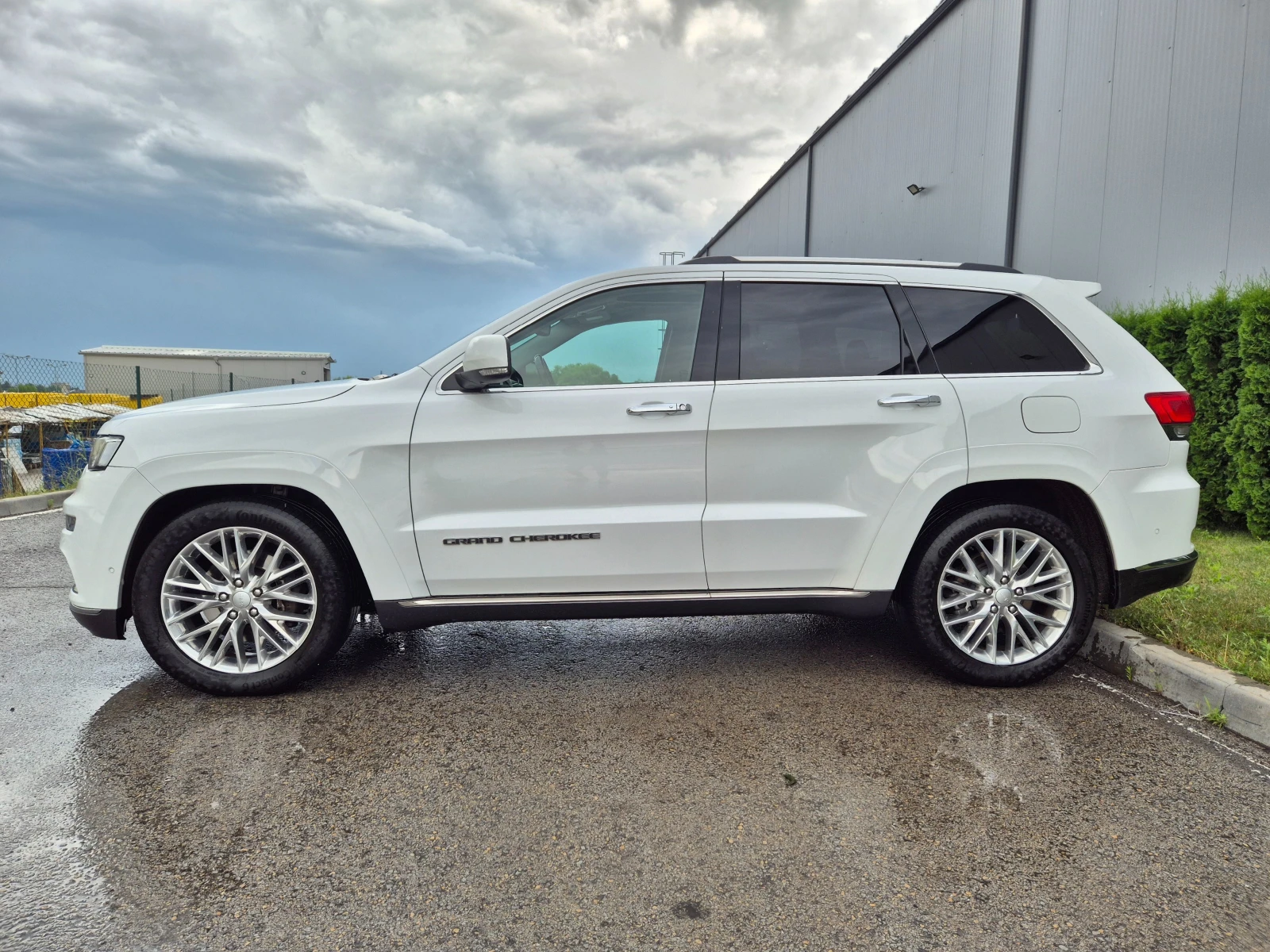 Jeep Grand cherokee 3.0d Summit 2017г.157х.км. Швейцария , снимка 9 - Автомобили и джипове - 55265186