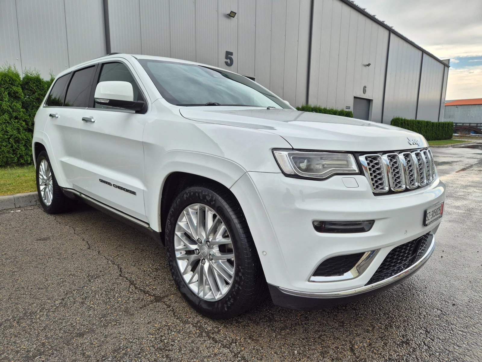 Jeep Grand cherokee 3.0d Summit 2017г.157х.км. Швейцария , снимка 3 - Автомобили и джипове - 55265186