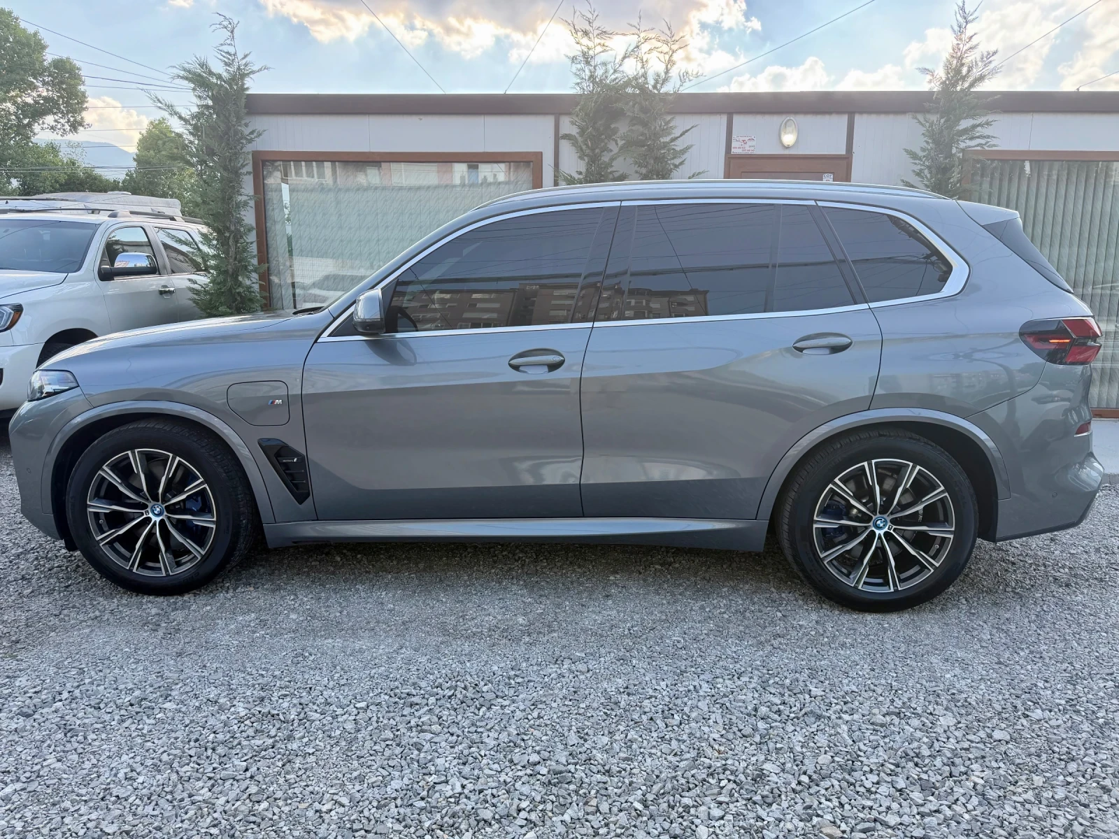 BMW X5 Me50 xdrive 30000km!!!, снимка 3 - Автомобили и джипове - 55624866