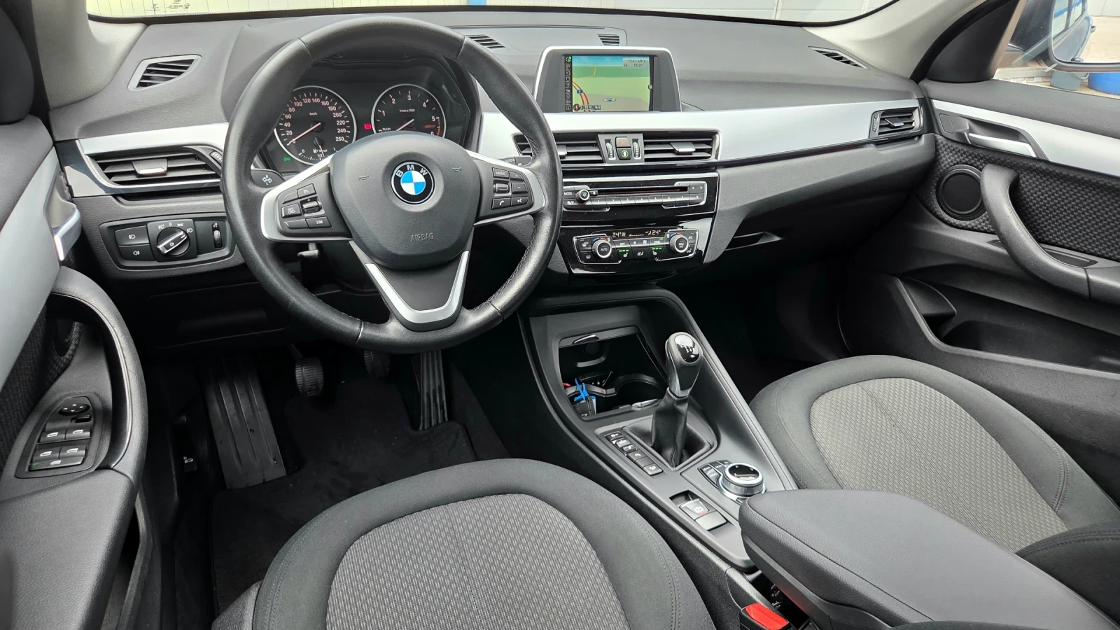 BMW X1 18d Xdrive, снимка 5 - Автомобили и джипове - 56535730