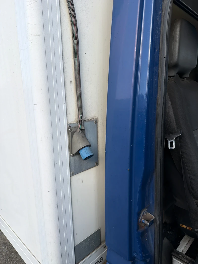 Mercedes-Benz Sprinter 311 Хладилен, снимка 6 - Бусове и автобуси - 51505212