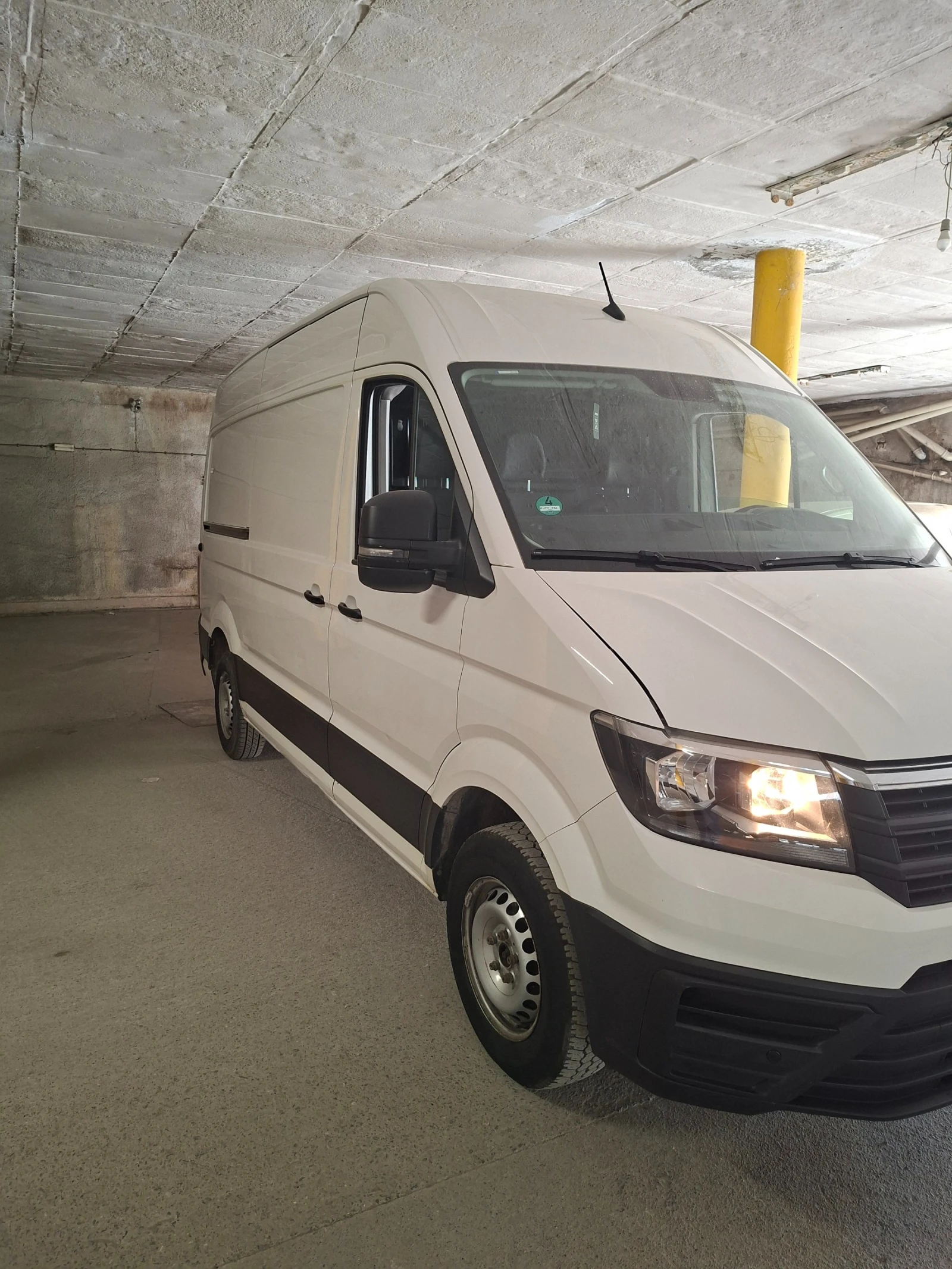 VW Crafter, снимка 2 - Бусове и автобуси - 54553357