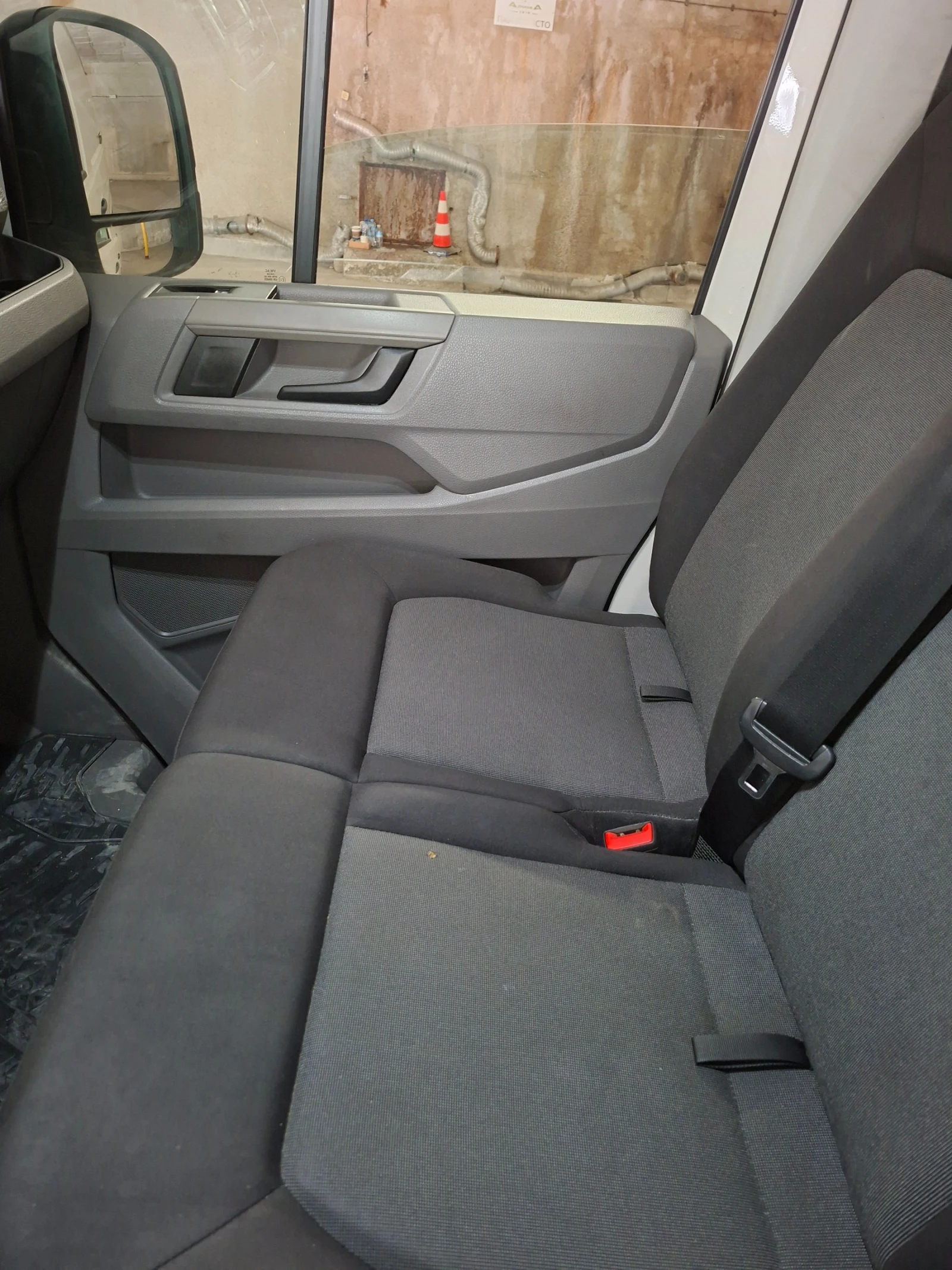 VW Crafter, снимка 12 - Бусове и автобуси - 54553357