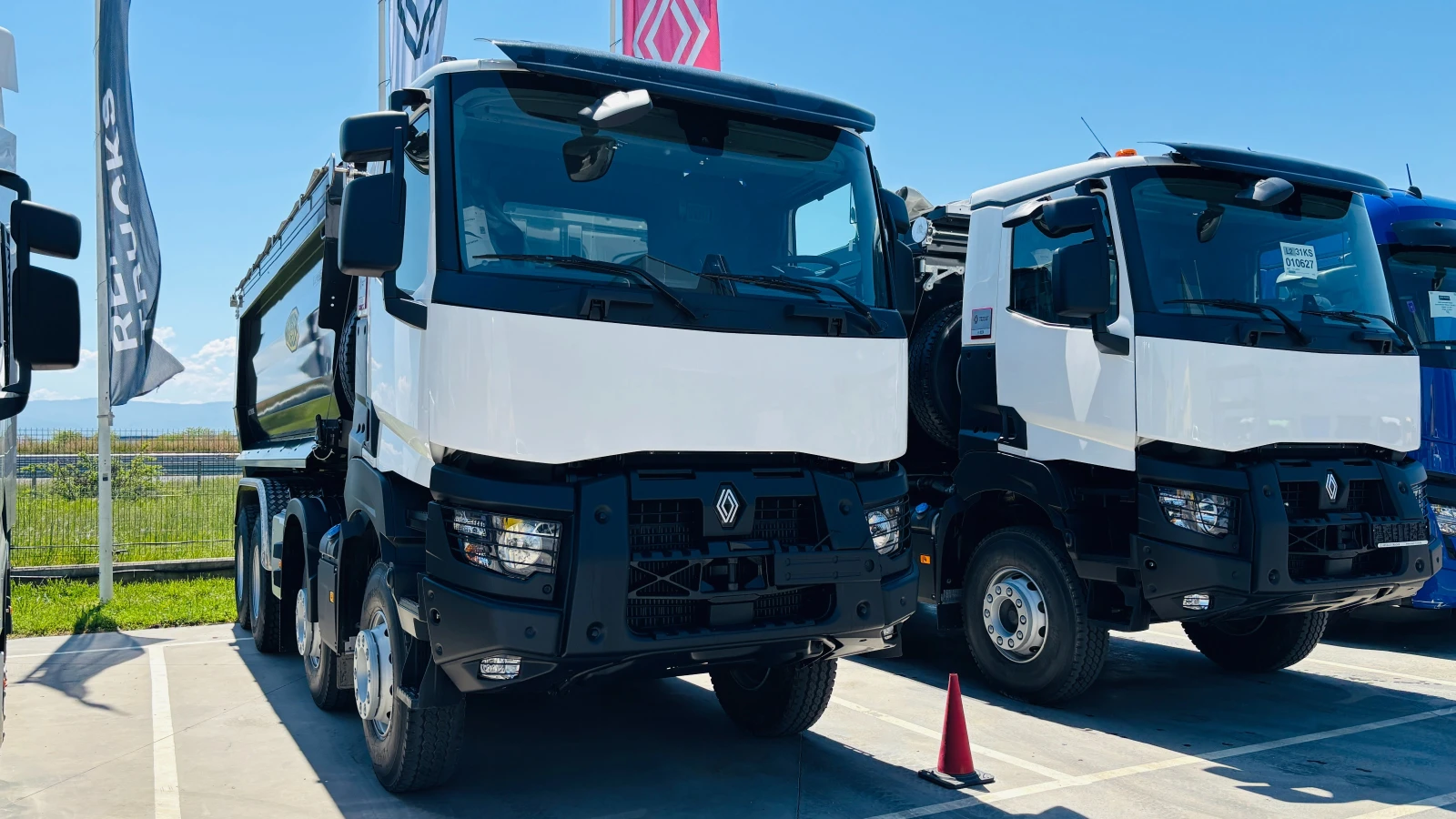 Renault K K480 P8X4 2 броя НАЛИЧЕНИ, снимка 2 - Камиони - 43771788