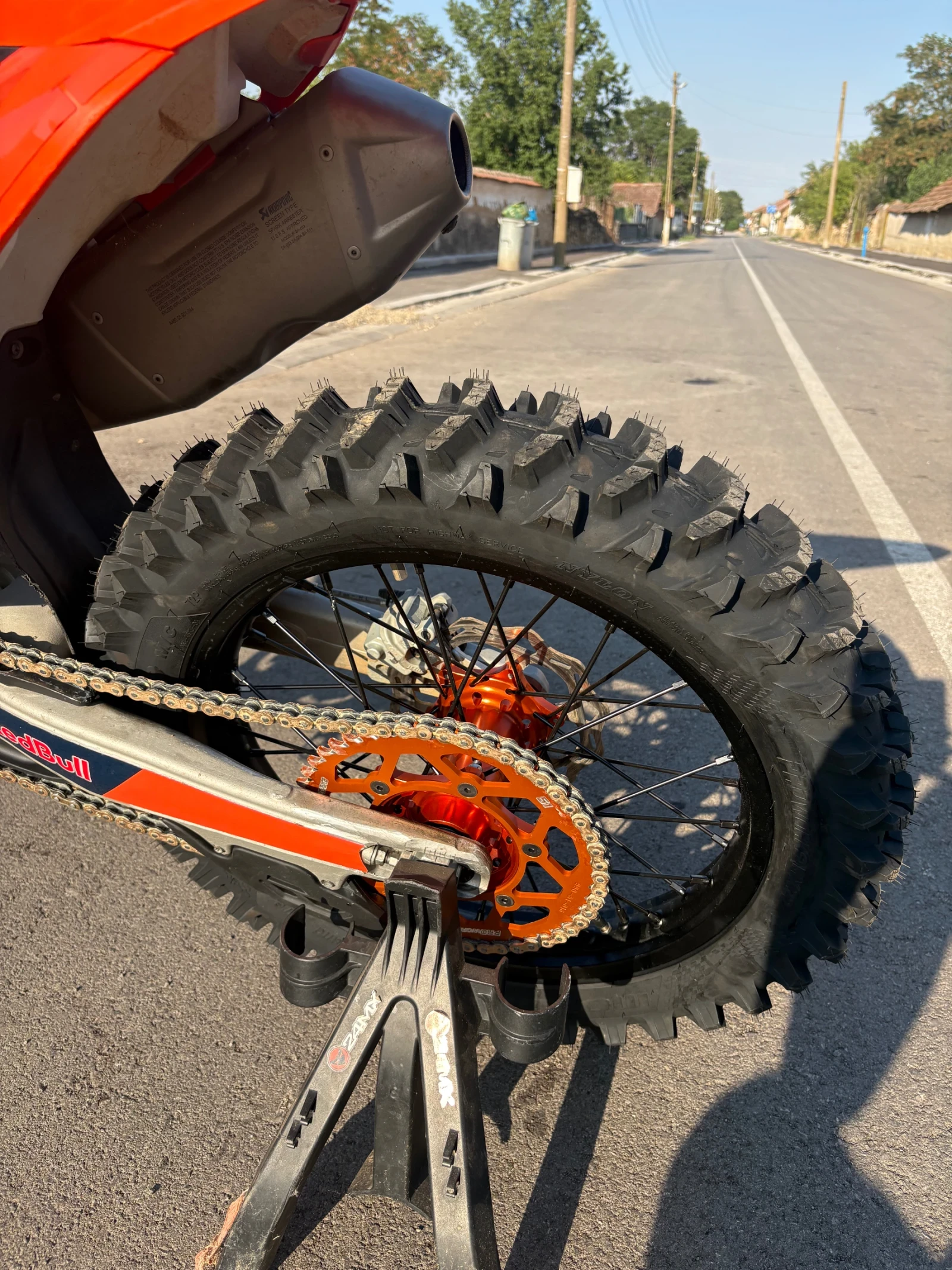 Ktm SX-F Wp-окачване/Akrapovi?-изпускателна система  , снимка 5 - Мотоциклети и мототехника - 55658150
