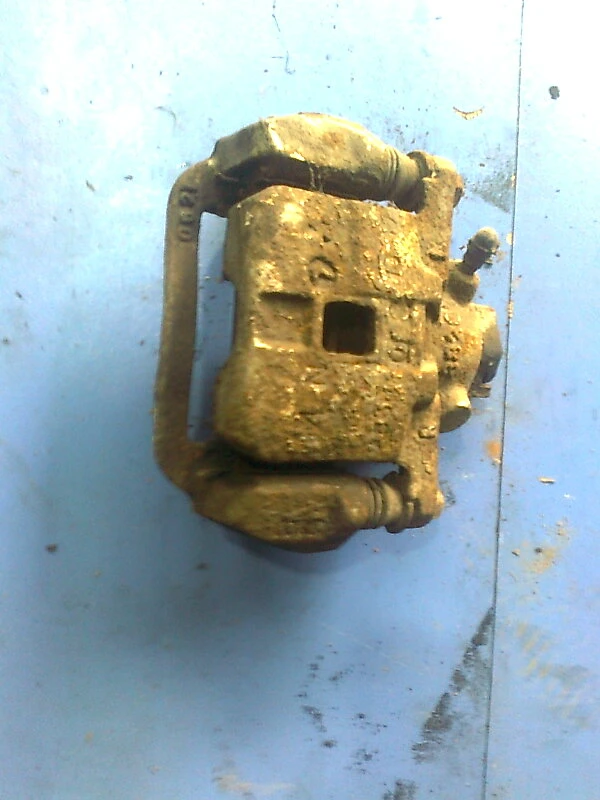 спирачен апарат заден десен за Subaru outback 2.5 automatic