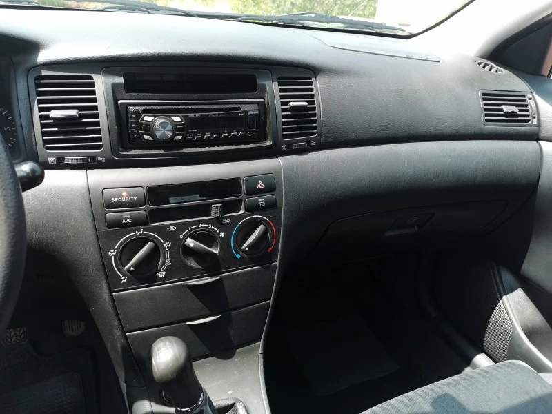 Toyota Corolla 1.4, снимка 10 - Автомобили и джипове - 46706682