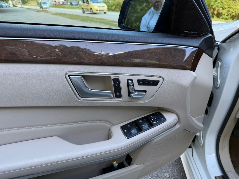 Mercedes-Benz E 350 306кс, снимка 8 - Автомобили и джипове - 52555591