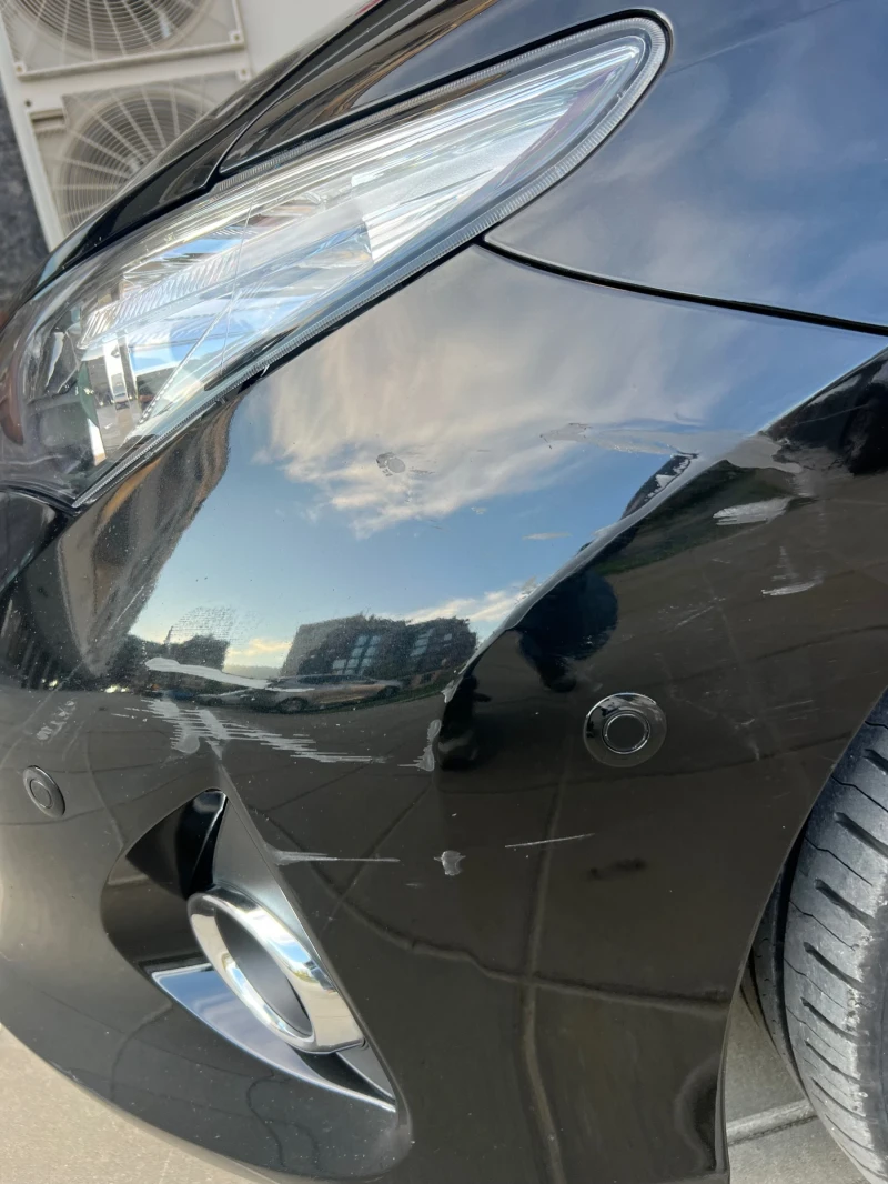 Toyota Auris VIP Hybrid, снимка 14 - Автомобили и джипове - 52597937