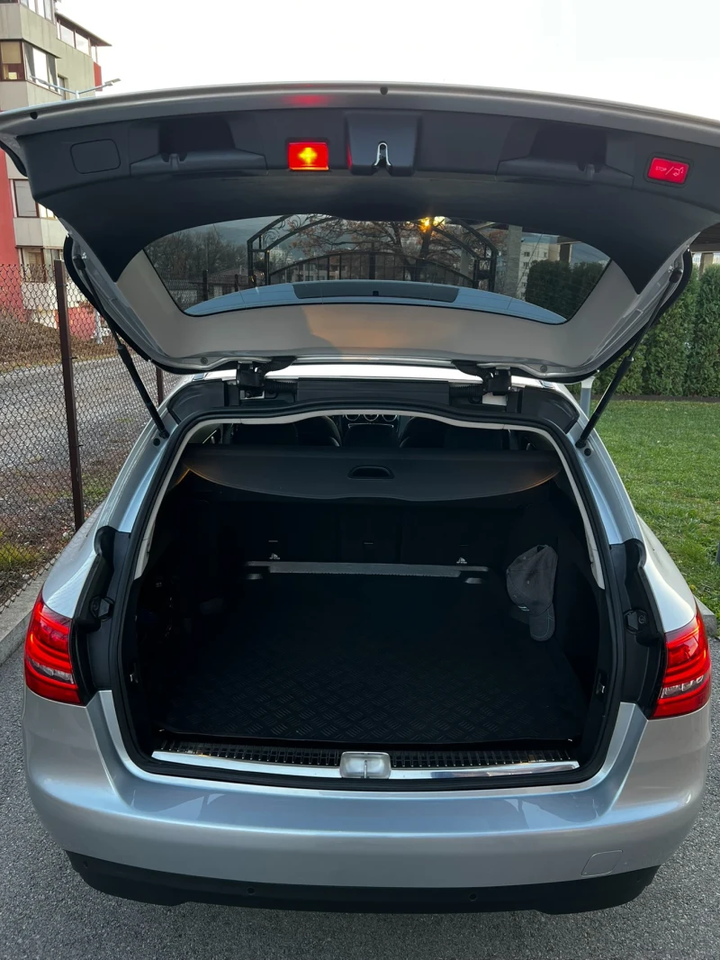Mercedes-Benz C 200, снимка 8 - Автомобили и джипове - 52500593