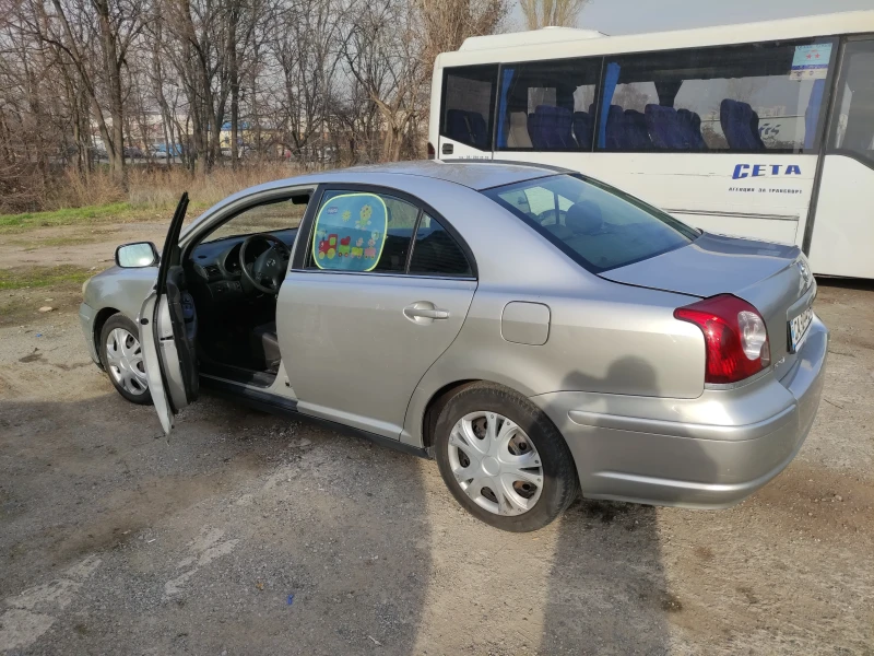 Toyota Avensis, снимка 8 - Автомобили и джипове - 52873195