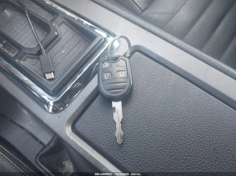 Ford Mustang 3.7L V-6 DOHC, VVT, 305HP Rear Wheel Drive, снимка 3 - Автомобили и джипове - 53213447