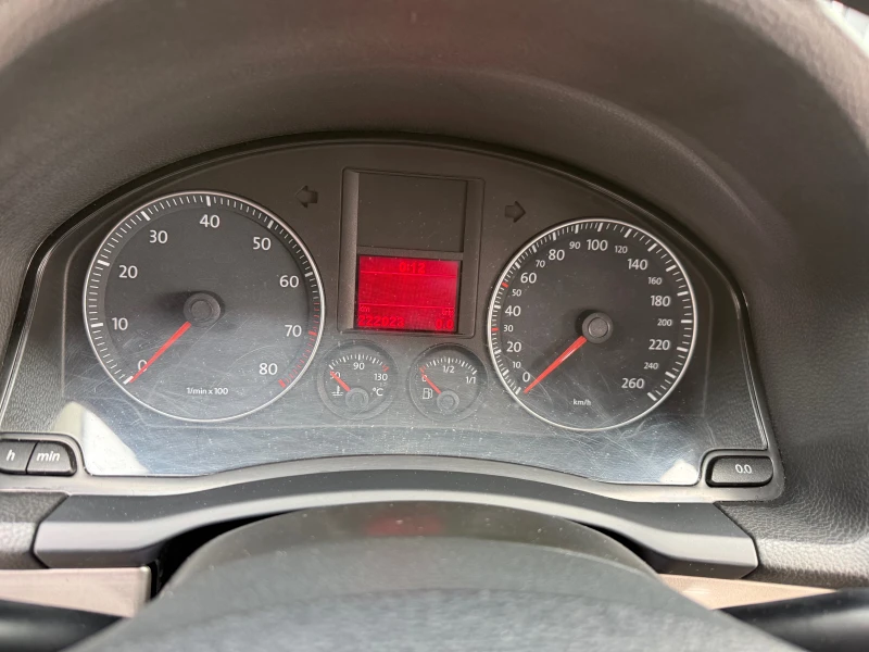 VW Golf 1.6i -102hp, снимка 13 - Автомобили и джипове - 53283269