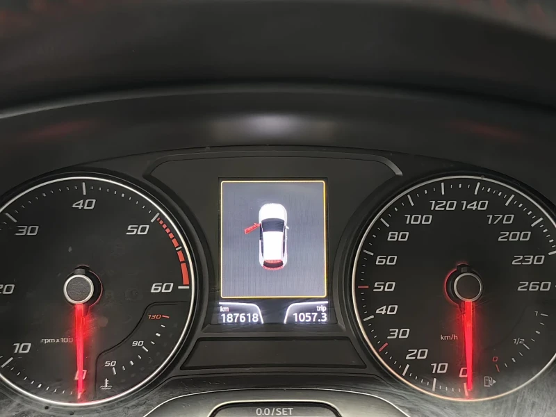 Seat Leon 2.0TDI* FR* 184к.с* GERMANY* DRIVE SELECT* LINE AS, снимка 14 - Автомобили и джипове - 53456273