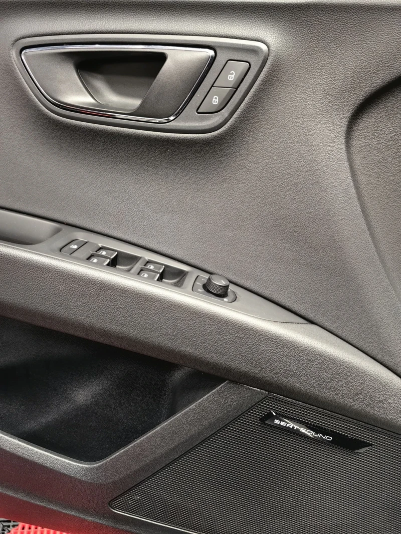 Seat Leon 2.0TDI* FR* 184к.с* GERMANY* DRIVE SELECT* LINE AS, снимка 12 - Автомобили и джипове - 53456273