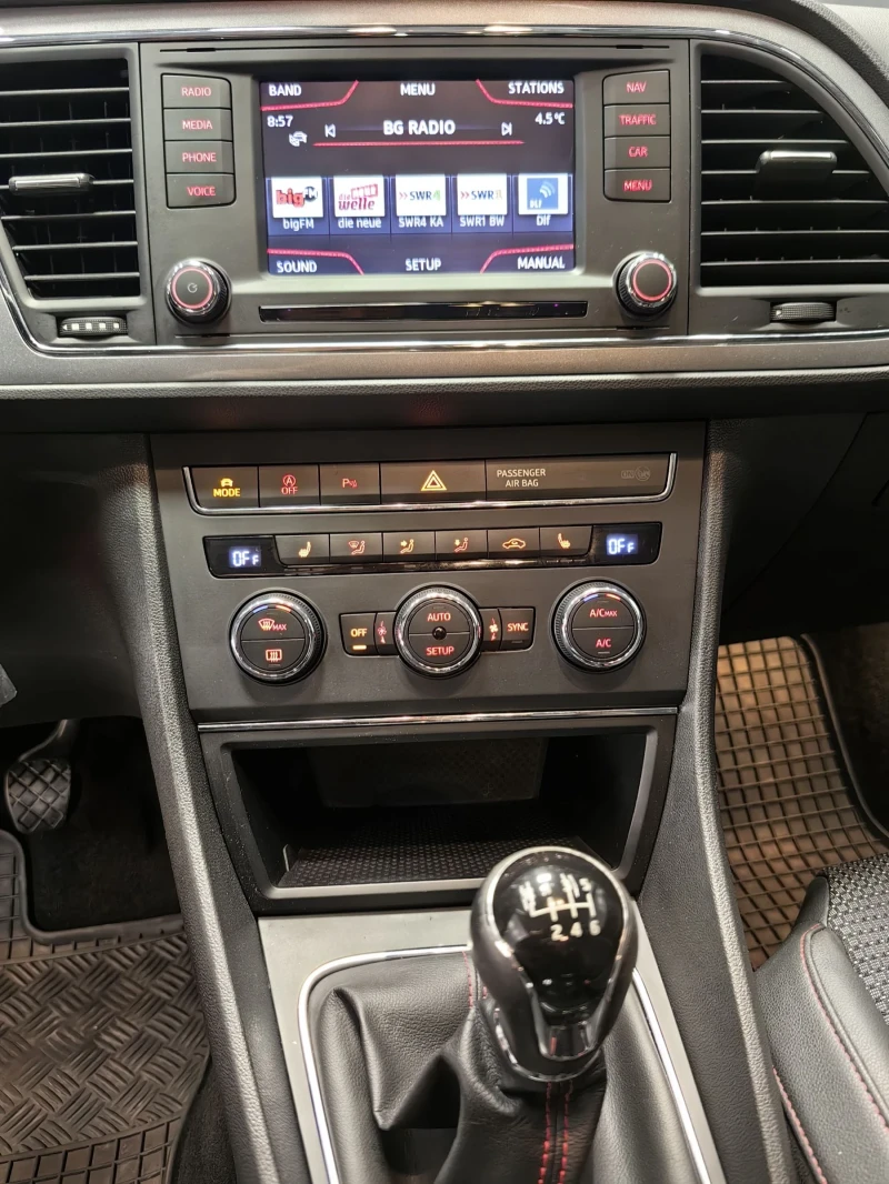 Seat Leon 2.0TDI* FR* 184к.с* GERMANY* DRIVE SELECT* LINE AS, снимка 13 - Автомобили и джипове - 53456273