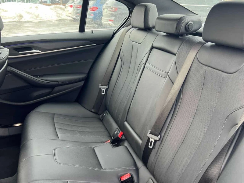 BMW 530 * 530i xDrive * CARFAX * ЦЕНА ДО БГ, снимка 12 - Автомобили и джипове - 53534918