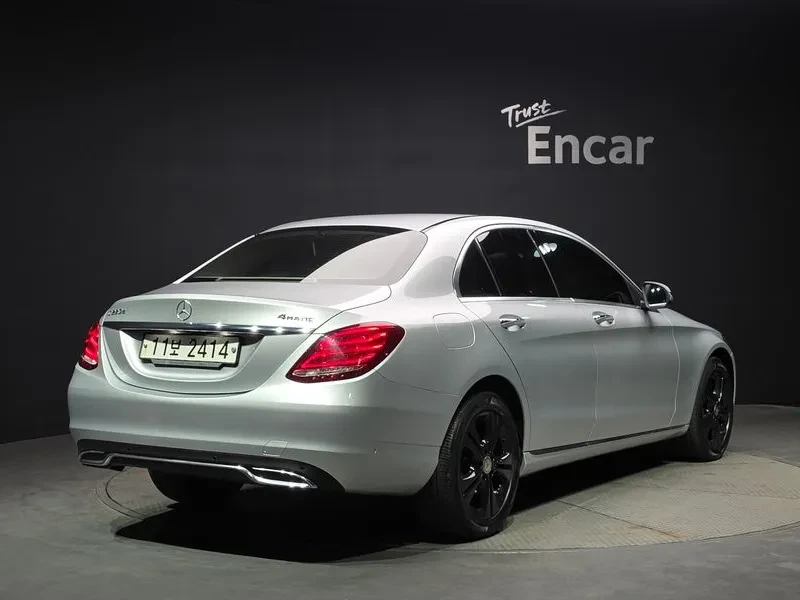 Mercedes-Benz C 220 4MATIC, снимка 2 - Автомобили и джипове - 54282237