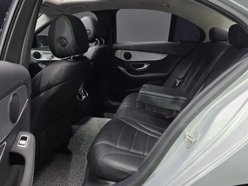 Mercedes-Benz C 220 4MATIC, снимка 11 - Автомобили и джипове - 54282237