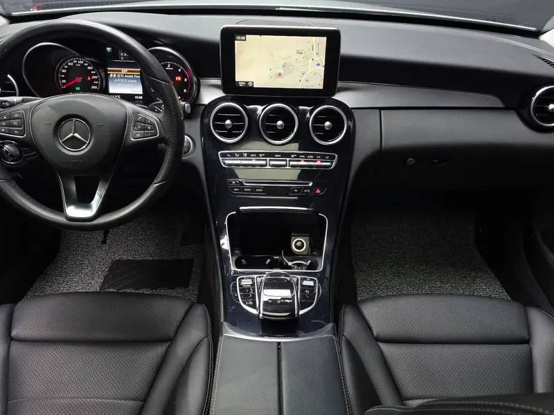 Mercedes-Benz C 220 4MATIC, снимка 7 - Автомобили и джипове - 54282237