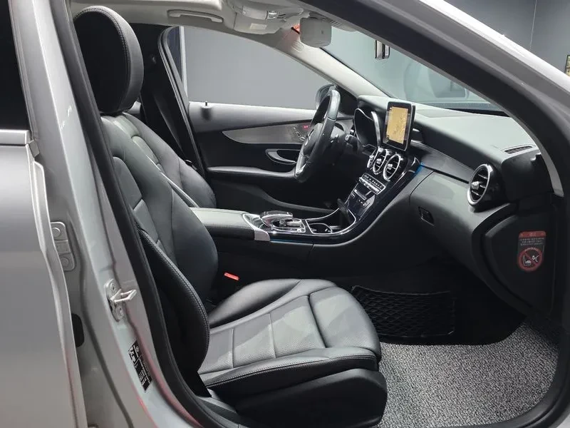 Mercedes-Benz C 220 4MATIC, снимка 12 - Автомобили и джипове - 54282237