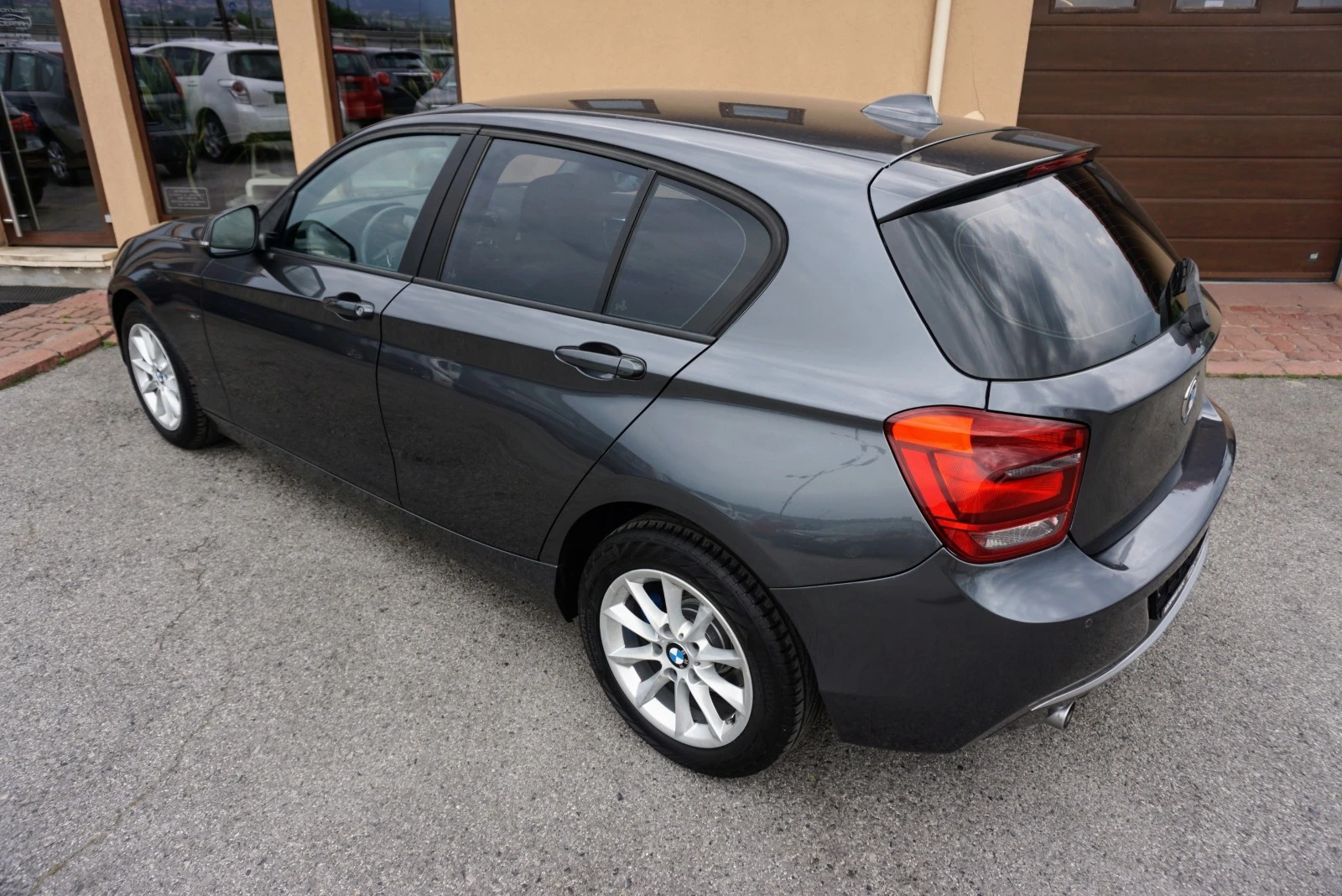 BMW 116 d 2.0 URBAN - изображение 4