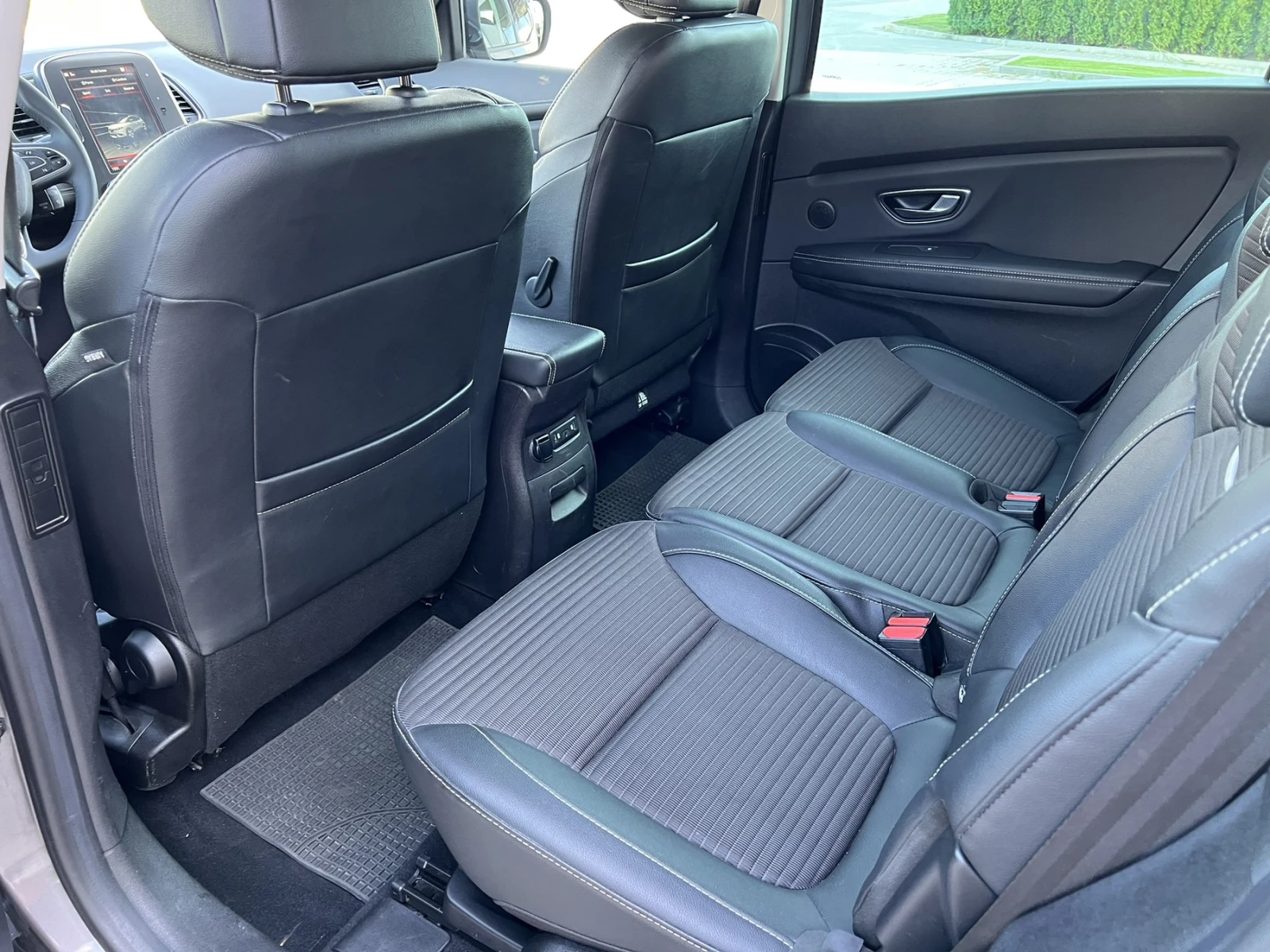 Renault Grand scenic SWISS!!!NAVI-AVTOMAT-163KC-7M FULL!!! | Mobile.bg — изображение 12