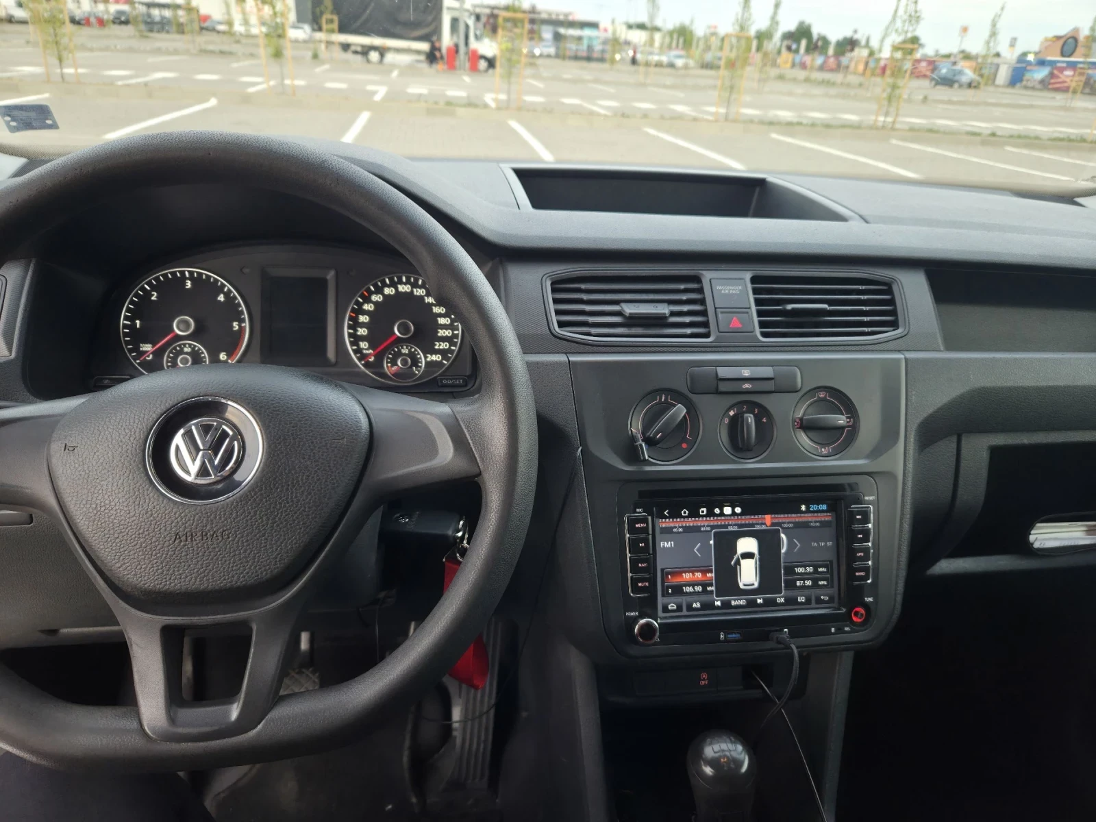 VW Caddy  - изображение 10