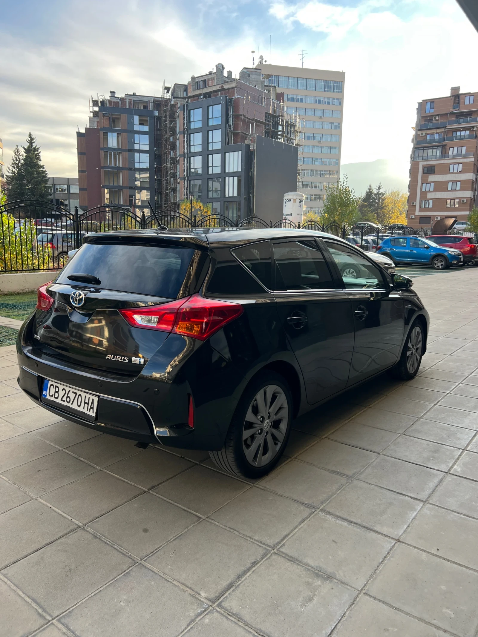 Toyota Auris VIP Hybrid | Mobile.bg   5