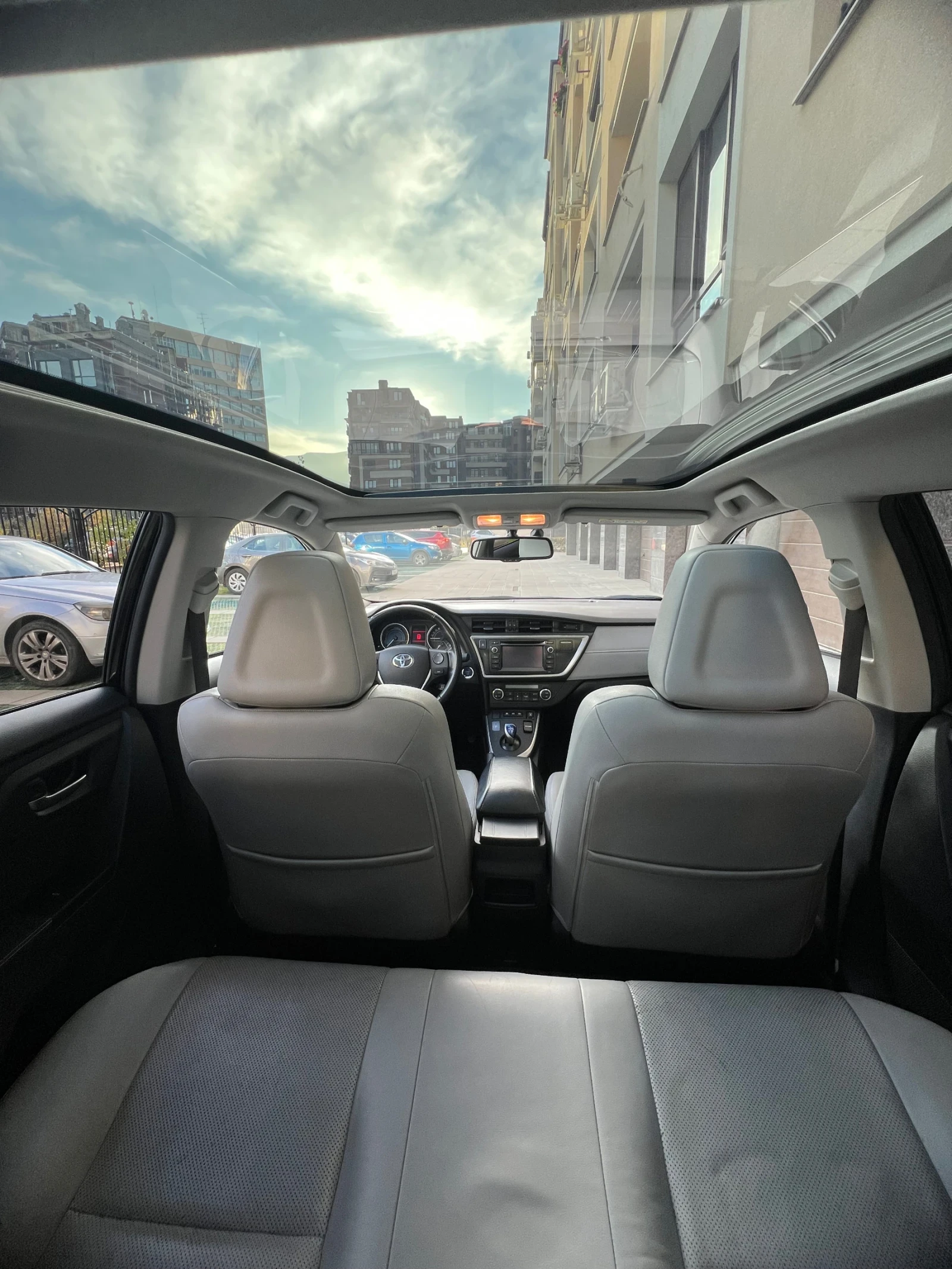 Toyota Auris VIP Hybrid | Mobile.bg   13