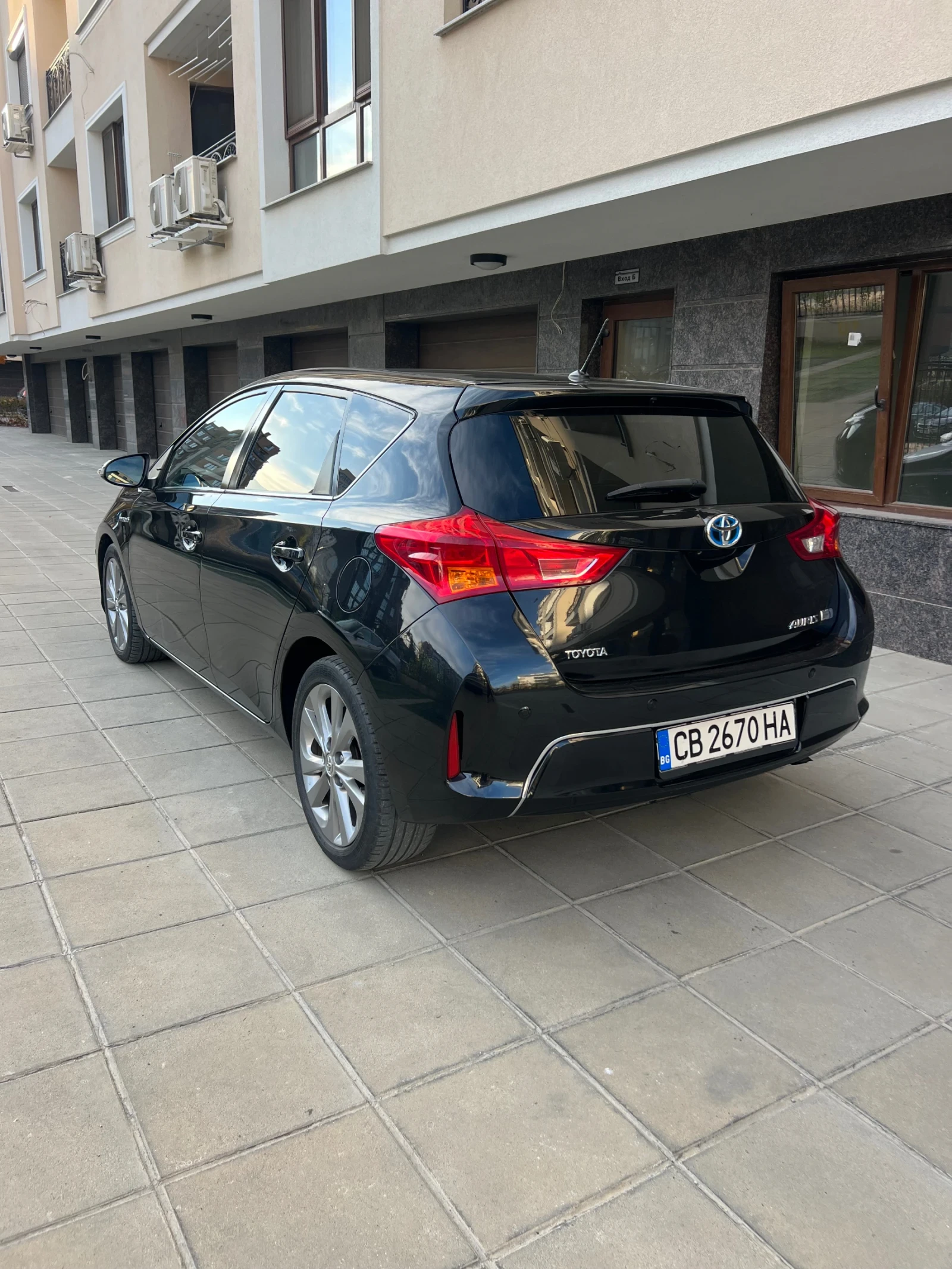 Toyota Auris VIP Hybrid | Mobile.bg   6